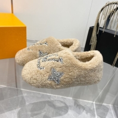 Louis Vuitton Slippers